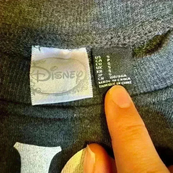 Alice in wonderland Disney brand dark grey sweatshirt size small - Picture 4 of 11